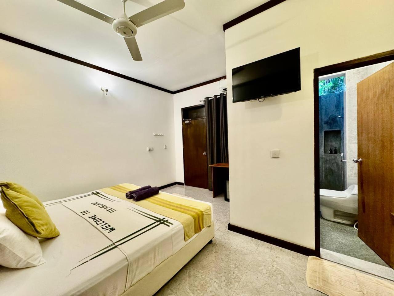 Seascape Retreats Dhigurah Hotel Digura Kültér fotó